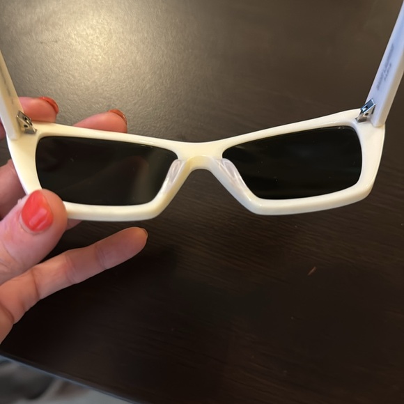 Saint Laurent sunglasses - Picture 4 of 6